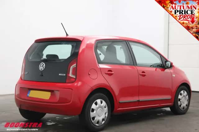 Volkswagen Up! (2015) thumbnail 3