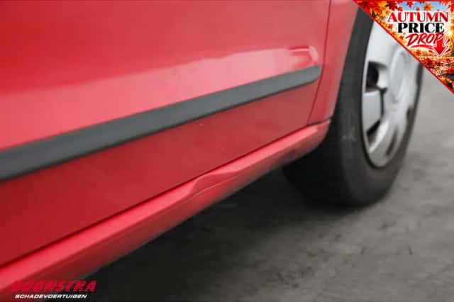 Volkswagen Up! (2015) thumbnail 5