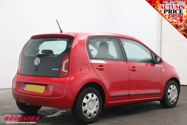 Volkswagen Up! (2015) thumbnail 3