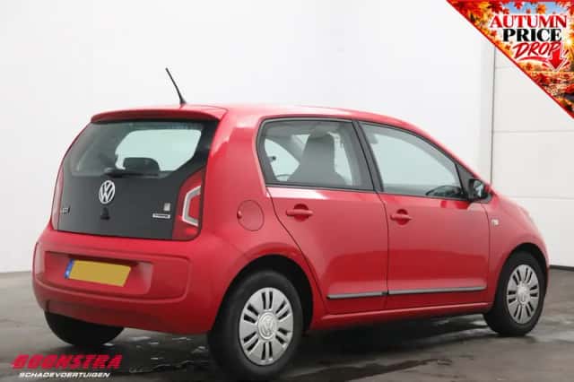 Volkswagen Up! (2015) thumbnail 3