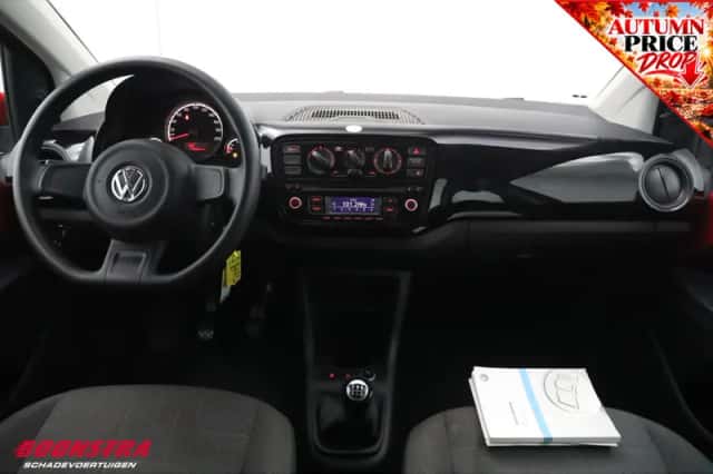 Volkswagen Up! (2015) thumbnail 6