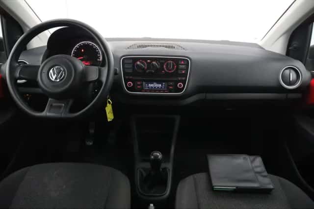 Volkswagen Up! (2013) thumbnail 6