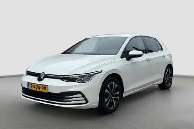 Volkswagen Golf (2021) thumbnail 2