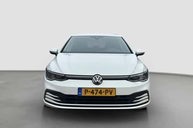 Volkswagen Golf (2021) thumbnail 3
