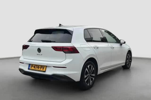 Volkswagen Golf (2021) thumbnail 6