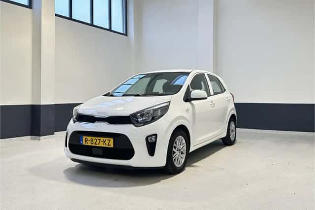 Kia Picanto (2022) thumbnail 2