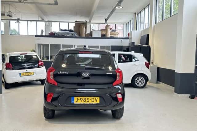 Kia Picanto (2020) thumbnail 4