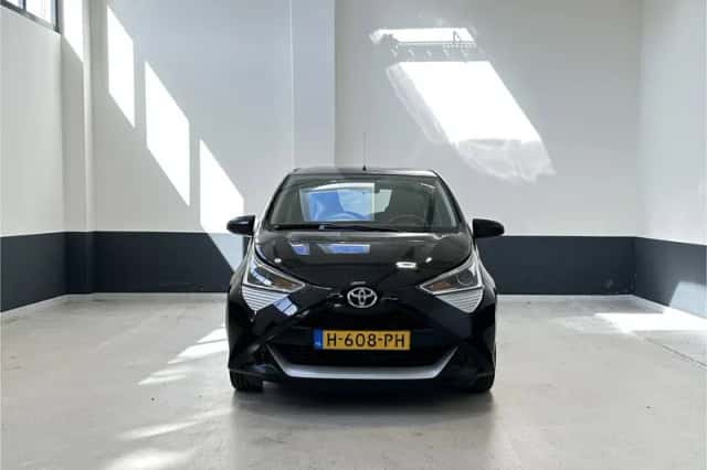 Toyota Aygo (2020) thumbnail 3