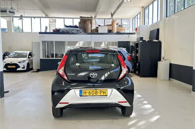 Toyota Aygo (2020) thumbnail 4