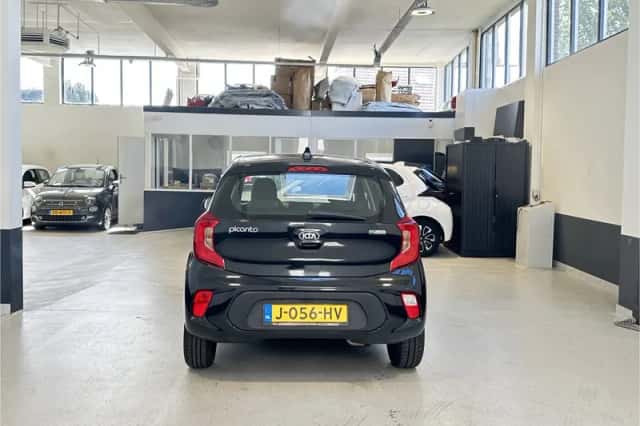 Kia Picanto (2020) thumbnail 4