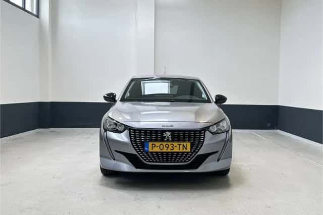 Peugeot 208 (2022) thumbnail 3