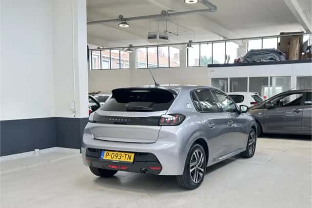 Peugeot 208 (2022) thumbnail 6