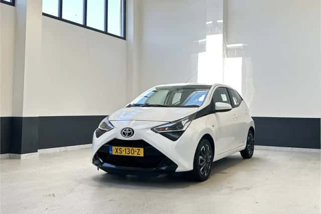 Toyota Aygo (2019) thumbnail 2