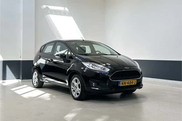 Ford Fiesta (2017) thumbnail 1