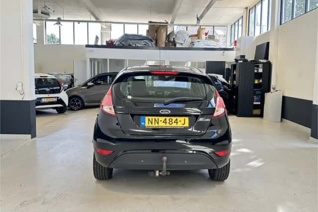 Ford Fiesta (2017) thumbnail 4