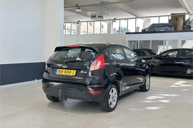 Ford Fiesta (2017) thumbnail 5