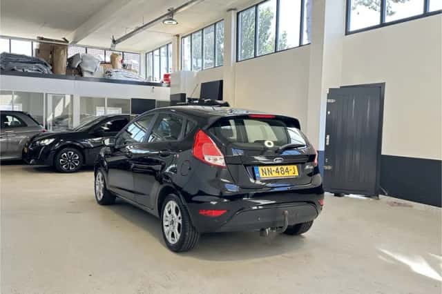 Ford Fiesta (2017) thumbnail 6