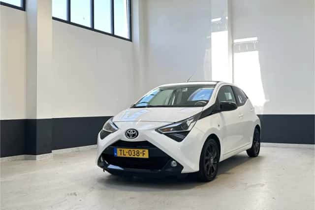 Toyota Aygo (2018) thumbnail 2