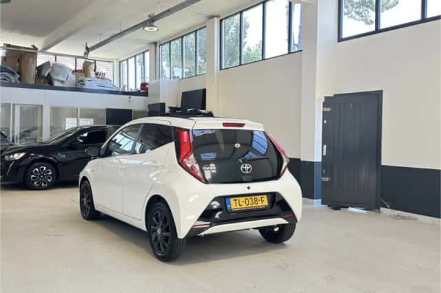 Toyota Aygo (2018) thumbnail 5