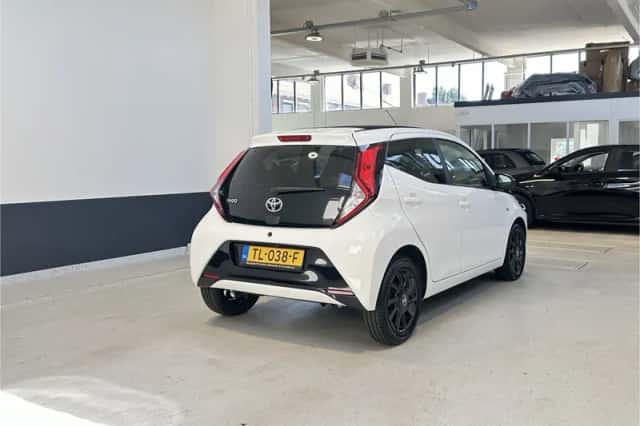 Toyota Aygo (2018) thumbnail 6