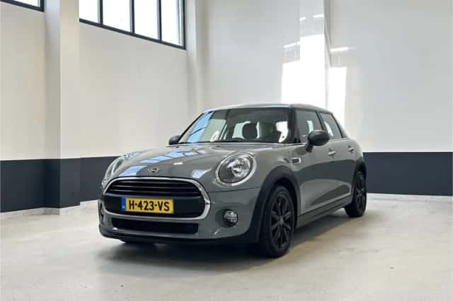 MINI One (2020) thumbnail 2