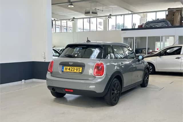 MINI One (2020) thumbnail 6