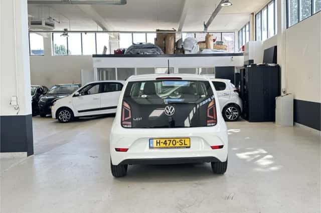 Volkswagen Up! (2020) thumbnail 4