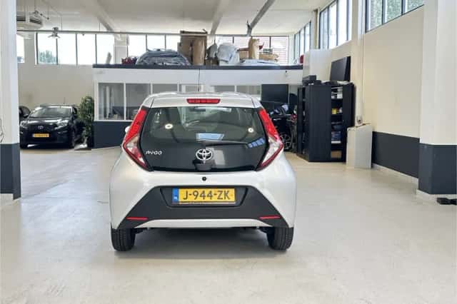 Toyota Aygo (2020) thumbnail 4