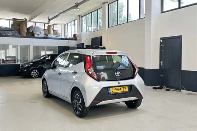 Toyota Aygo (2020) thumbnail 6