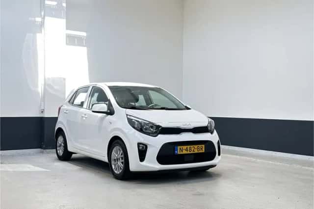 Kia Picanto (2021) thumbnail 1