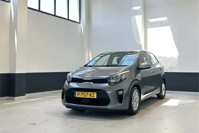Kia Picanto (2022) thumbnail 2