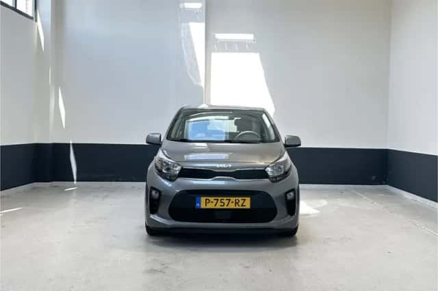 Kia Picanto (2022) thumbnail 3