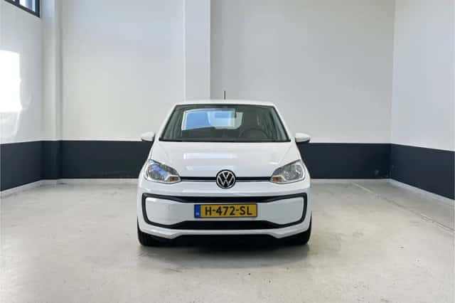 Volkswagen Up! (2020) thumbnail 3