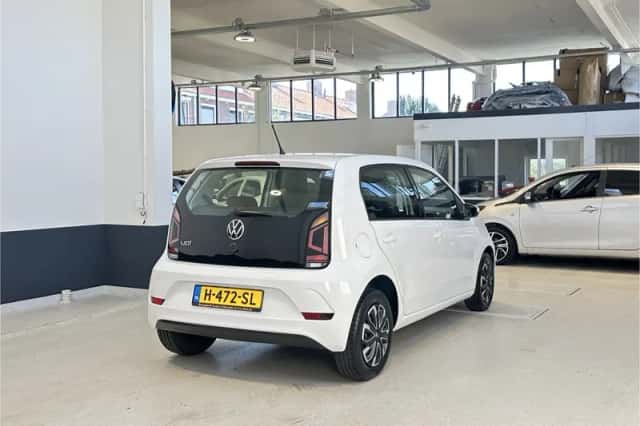 Volkswagen Up! (2020) thumbnail 5