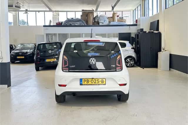 Volkswagen Up! (2017) thumbnail 4