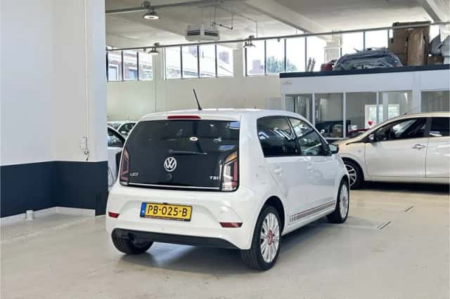 Volkswagen Up! (2017) thumbnail 5