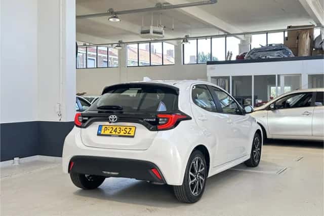 Toyota Yaris (2022) thumbnail 6