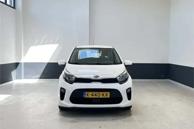 Kia Picanto (2021) thumbnail 3