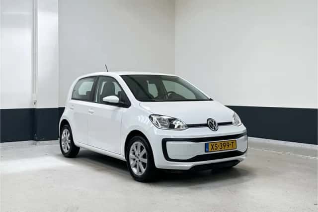 Volkswagen Up! (2018) thumbnail 1