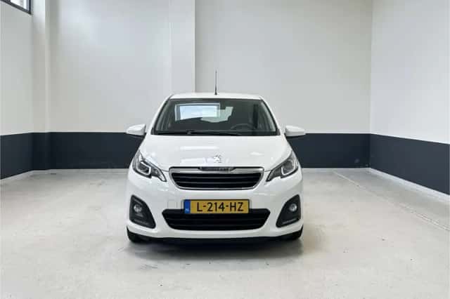 Peugeot 108 (2021) thumbnail 3