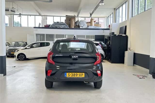 Kia Picanto (2023) thumbnail 5