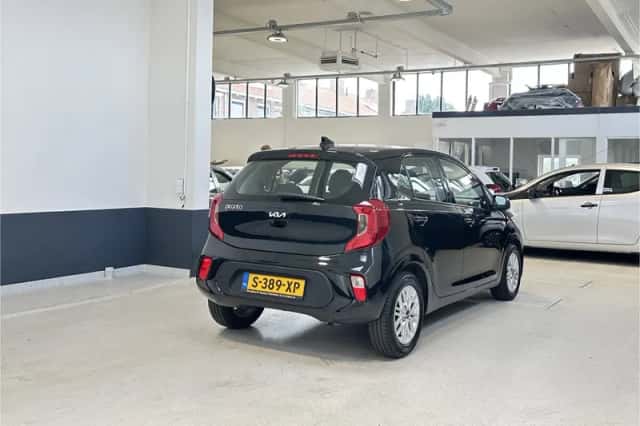 Kia Picanto (2023) thumbnail 6