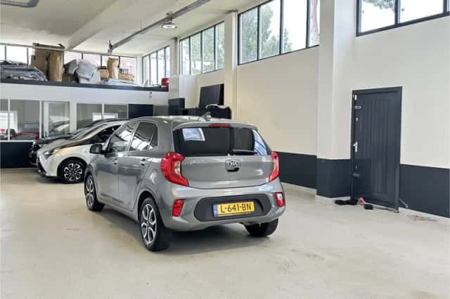 Kia Picanto (2021) thumbnail 6