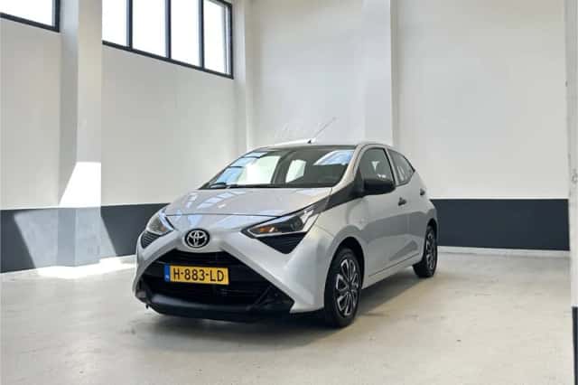 Toyota Aygo (2020) thumbnail 2