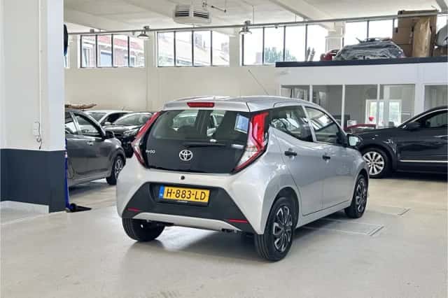 Toyota Aygo (2020) thumbnail 5