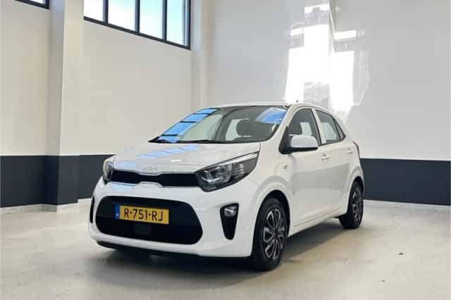 Kia Picanto (2022) thumbnail 2