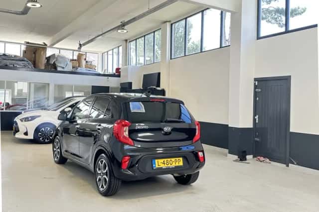 Kia Picanto (2021) thumbnail 5