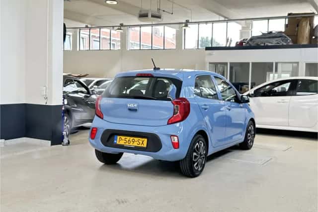 Kia Picanto (2022) thumbnail 4
