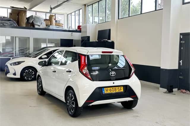Toyota Aygo (2020) thumbnail 5