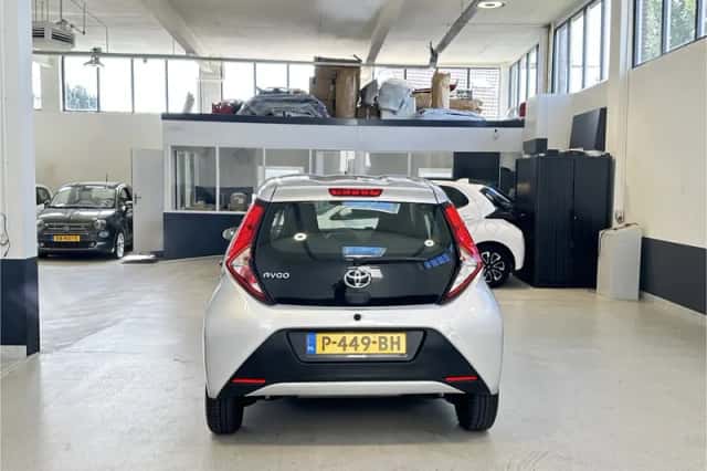 Toyota Aygo (2022) thumbnail 4